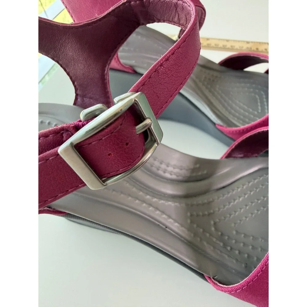 CROCS fast shipping height